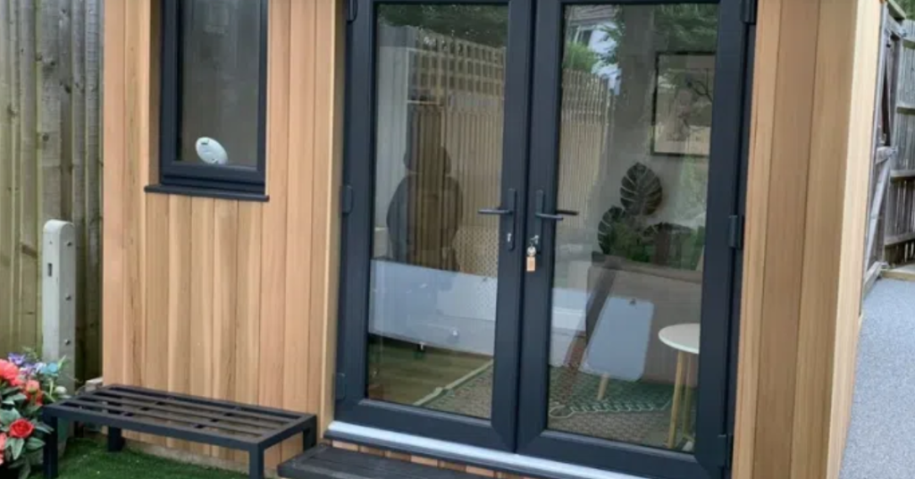 What Are the Key Benefits of a Bespoke Garden Room?